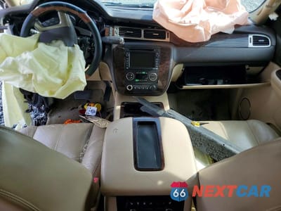 Zdjęcie 8 z 13 samochodu: 2007 GMC YUKON XL DENALI VIN:1GKFK66847J145524 - miniatura