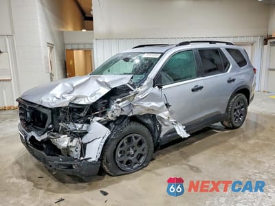 2025 HONDA PILOT TRAILSPORT 5FNYG1H6XSB052897 - główne zdjęcie licytacji z USA - miniatura