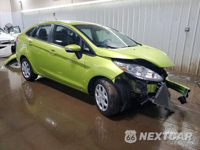 Czwarte zdjęcie samochodu z boku: 2013 FORD FIESTA SE VIN:3FADP4BJ8DM183943 - miniatura