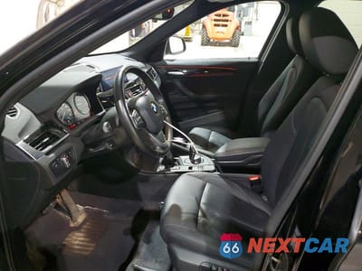 Zdjęcie 7 z 14 samochodu: 2018 BMW X1 XDRIVE28I VIN:WBXHT3C36J5L29584 - miniatura