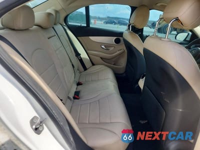 Zdjęcie 10 z 13 samochodu: 2016 MERCEDES-BENZ C 300 VIN:55SWF4JB2GU163596 - miniatura
