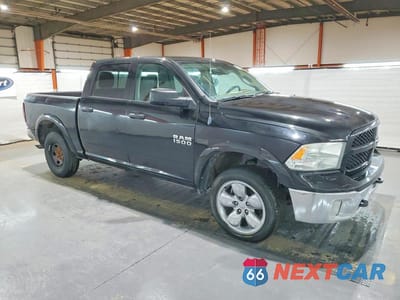 Czwarte zdjęcie samochodu z boku: 2018 RAM 1500 SLT VIN:1C6RR7LM8JS283894 - miniatura