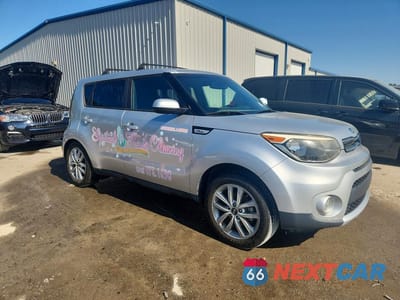 Czwarte zdjęcie samochodu z boku: 2018 KIA SOUL + VIN:KNDJP3A57J7590850 - miniatura