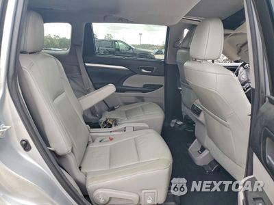 Zdjęcie 11 z 15 samochodu: 2017 TOYOTA HIGHLANDER XLE VIN:5TDKZRFH3HS511632 - miniatura