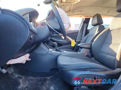 Zdjęcie 7 z 11 samochodu: 2017 CHEV CRUZE VIN:1G1BE5SM8H7169394 - miniatura