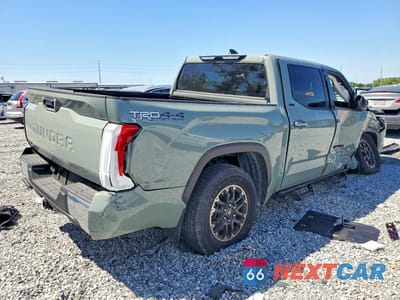 Trzecie zdjęcie samochodu z tyłu: 2025 TOYOTA TUNDRA SR5 VIN:5TFLA5DB9SX241004 - miniatura