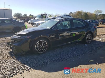 2026 TOYOTA CAMRY XLE 4T1DAACK5TU696252 - główne zdjęcie licytacji z USA - miniatura