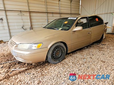 1997 TOYOTA CAMRY LE 4T1BG22K9VU034416 - główne zdjęcie licytacji z USA - miniatura