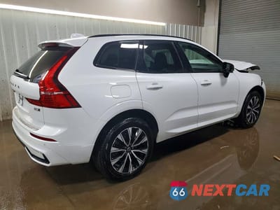 Trzecie zdjęcie samochodu z tyłu: 2025 VOLVO XC60 CORE VIN:YV4M12RJ9S1149751 - miniatura