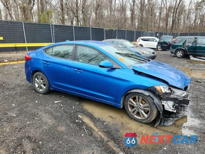 Czwarte zdjęcie samochodu z boku: 2018 HYUNDAI ELANTRA SEL VIN:5NPD84LF2JH378360 - miniatura