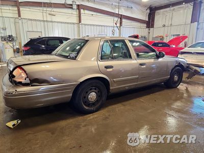 Trzecie zdjęcie samochodu z tyłu: 2011 FORD CROWN VICTORIA POLICE INTERCEPTOR VIN:2FABP7BV1BX135648 - miniatura