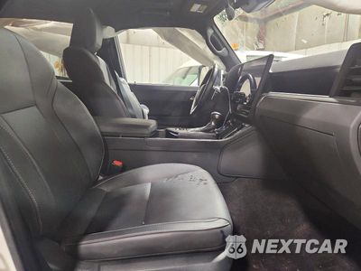 Zdjęcie 7 z 13 samochodu: 2024 LEXUS GX VIN:JTJTBCDX9R5026805 - miniatura
