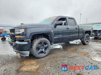 2018 CHEVROLET SILVERADO K1500 1GCVKNEC2JZ295082 - główne zdjęcie licytacji z USA - miniatura