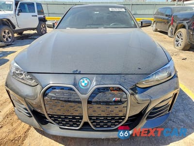 Piąte zdjęcie samochodu w środku: 2022 BMW I4 M50 VIN:WBY33AW01NFM42368 - miniatura