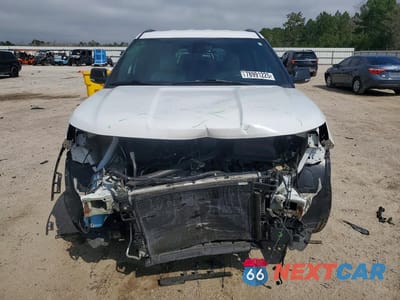 Piąte zdjęcie samochodu w środku: 2019 FORD EXPLORER XLT VIN:1FM5K7D86KGA44387 - miniatura