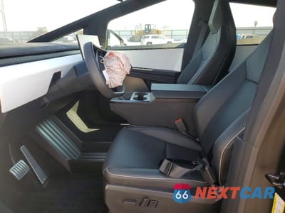 Zdjęcie 7 z 14 samochodu: 2024 TESLA CYBERTRUCK VIN:7G2CEHEE3RA003761 - miniatura
