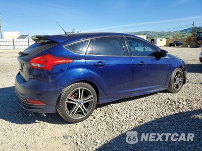Trzecie zdjęcie samochodu z tyłu: 2016 FORD FOCUS 4D SE VIN:1FADP3L93GL209434 - miniatura