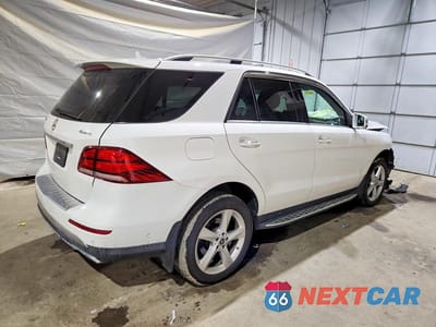 Trzecie zdjęcie samochodu z tyłu: 2018 MERCEDES-BENZ GLE 350 4MATIC VIN:4JGDA5HB4JB061998 - miniatura