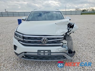 Piąte zdjęcie samochodu w środku: 2021 VOLKSWAGEN ATLAS CROSS SPORT SE VIN:1V2LC2CAXMC239966 - miniatura