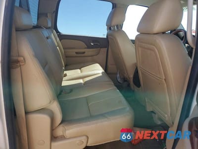 Zdjęcie 10 z 11 samochodu: 2013 GMC SIERRA 2500 FLATBED TRUCK VIN:1GT121E8XDF126646 - miniatura