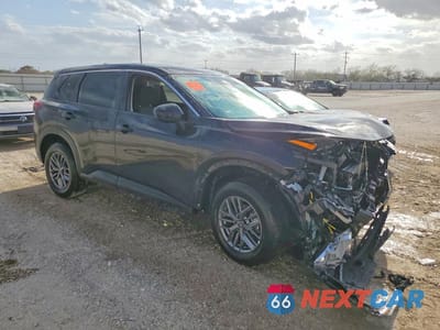 Czwarte zdjęcie samochodu z boku: 2026 NISSAN ROGUE SV VIN:5N1BT3BA2TC746472 - miniatura