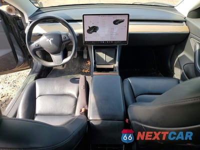 Zdjęcie 8 z 11 samochodu: 2018 TESLA MODEL 3 VIN:5YJ3E1EB3JF054815 - miniatura