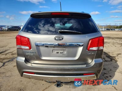 Zdjęcie 6 z 12 samochodu: 2012 KIA SORENTO SX VIN:5XYKWDA21CG244253 - miniatura