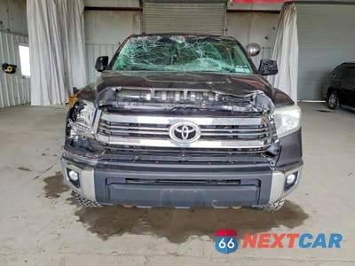 Piąte zdjęcie samochodu w środku: 2016 TOYOTA TUNDRA SR5 VIN:5TFUY5F13GX580370 - miniatura