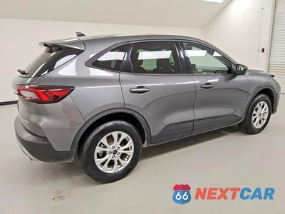 Trzecie zdjęcie samochodu z tyłu: 2025 FORD ESCAPE ACTIVE VIN:1FMCU9GN2SUA85809 - miniatura