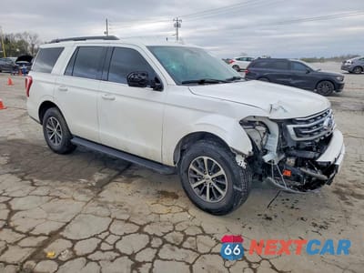 Czwarte zdjęcie samochodu z boku: 2021 FORD EXPEDITION XLT VIN:1FMJU1HT3MEA47914 - miniatura