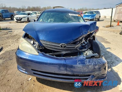 Piąte zdjęcie samochodu w środku: 2003 TOYOTA CAMRY LE V6 VIN:4T1BF32K33U058166 - miniatura