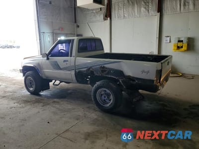Drugie zdjęcie samochodu z przodu: 1987 TOYOTA PICKUP BASE VIN:JT4RN63R8H0178188 - miniatura