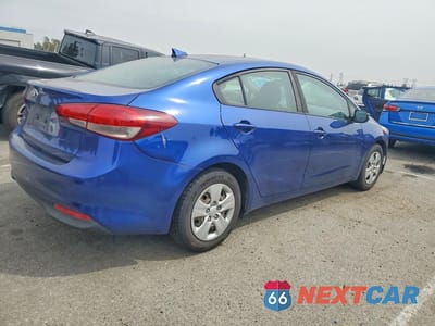 Trzecie zdjęcie samochodu z tyłu: 2018 KIA FORTE LX VIN:3KPFL4A79JE249152 - miniatura