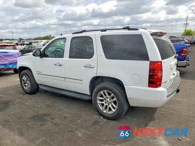 Drugie zdjęcie samochodu z przodu: 2011 CHEVROLET TAHOE C1500 LTZ VIN:1GNSCCE07BR186166 - miniatura