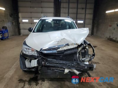 Piąte zdjęcie samochodu w środku: 2018 SUBARU FORESTER 2.5I VIN:JF2SJABC1JH562139 - miniatura