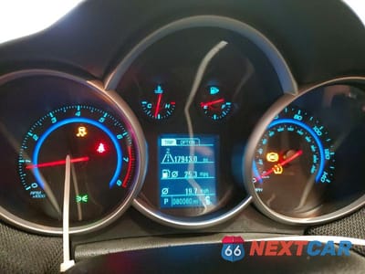 Zdjęcie 9 z 12 samochodu: 2016 CHEVROLET CRUZE VIN:1G1PE5SB3G7185506 - miniatura