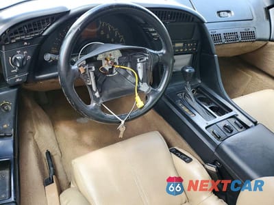 Zdjęcie 8 z 11 samochodu: 1992 CHEVROLET CORVETTE VIN:1G1YY23P0N5101963 - miniatura