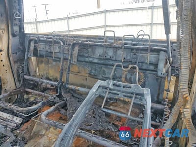 Zdjęcie 10 z 12 samochodu: 2011 CHEVROLET SILVERADO K1500 LT VIN:1GCRKSE31BZ250510 - miniatura