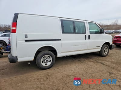Trzecie zdjęcie samochodu z tyłu: 2004 GMC SAVANA G2500 VIN:1GTGG25V841114838 - miniatura