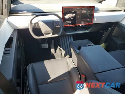 Zdjęcie 8 z 12 samochodu: 2024 TESLA CYBERTRUCK VIN:7G2CEHED8RA014035 - miniatura