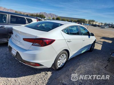 Trzecie zdjęcie samochodu z tyłu: 2020 HYUNDAI ELANTRA SE VIN:5NPD74LF0LH513020 - miniatura