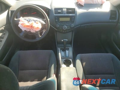 Zdjęcie 8 z 12 samochodu: 2003 HONDA ACCORD LX VIN:1HGCM56373A121978 - miniatura
