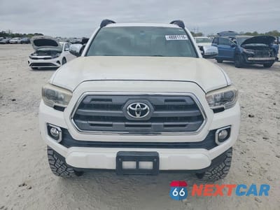 Piąte zdjęcie samochodu w środku: 2016 TOYOTA TACOMA LIMITED VIN:3TMGZ5ANXGM004091 - miniatura