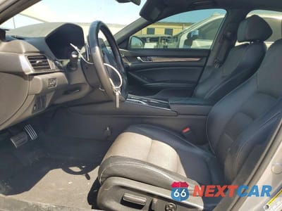 Zdjęcie 7 z 12 samochodu: 2018 HONDA ACCORD SPORT VIN:1HGCV2F33JA024933 - miniatura