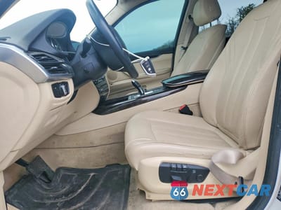 Zdjęcie 7 z 13 samochodu: 2015 BMW X5 XDRIVE35I VIN:5UXKR0C54F0K55215 - miniatura