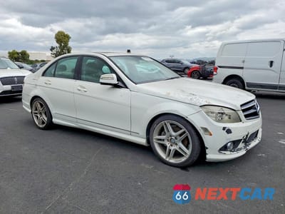 Czwarte zdjęcie samochodu z boku: 2009 MERCEDES-BENZ C 300 VIN:WDDGF54X69F244124 - miniatura