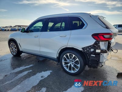 Drugie zdjęcie samochodu z przodu: 2020 BMW X5 XDRIVE40I VIN:5UXCR6C00L9C79100 - miniatura