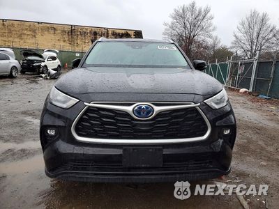 Piąte zdjęcie samochodu w środku: 2020 TOYOTA HIGHLANDER HYBRID XLE VIN:5TDGBRCH3LS000218 - miniatura