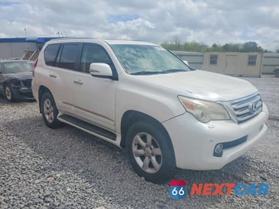 Czwarte zdjęcie samochodu z boku: 2011 LEXUS GX 460 PREMIUM VIN:JTJJM7FX0B5028941 - miniatura