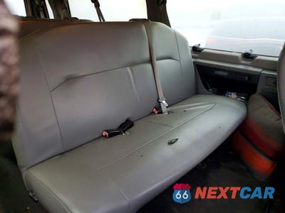 Zdjęcie 11 z 13 samochodu: 2011 FORD ECONOLINE E350 SUPER DUTY WAGON VIN:1FBSS3BL3BDA31111 - miniatura